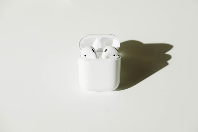 Wireless Earbuds with Noise Cancellation